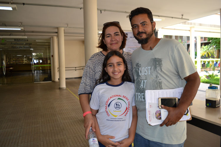 Ronaldo Cândido, aluno do Câmpus Goiânia, trouxe a família para participar do minicurso de Compostagem Doméstica